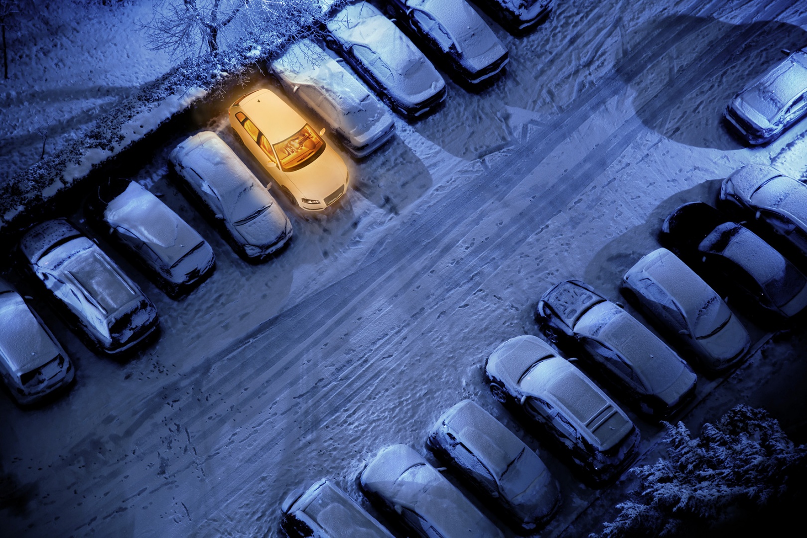 webasto_glowing_car_1_2015_08_12_orig.jpg webasto_glowing_car_1_2015_08_12_orig.jpg
